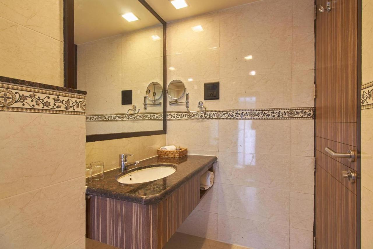 Residency Sarovar Portico Βομβάη Εξωτερικό φωτογραφία