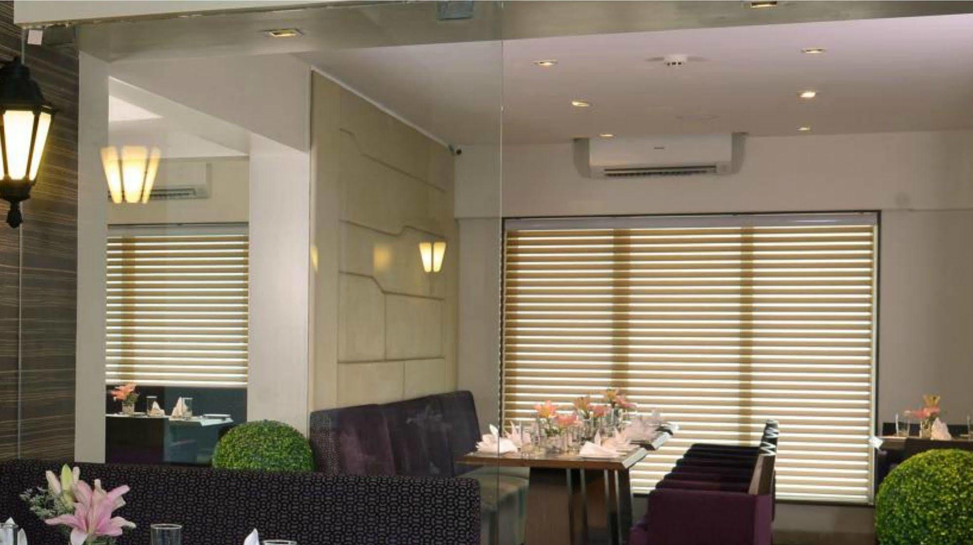 Residency Sarovar Portico Βομβάη Εξωτερικό φωτογραφία