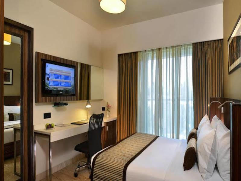 Residency Sarovar Portico Βομβάη Εξωτερικό φωτογραφία