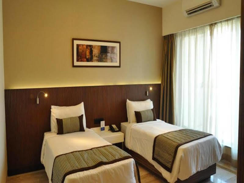 Residency Sarovar Portico Βομβάη Εξωτερικό φωτογραφία